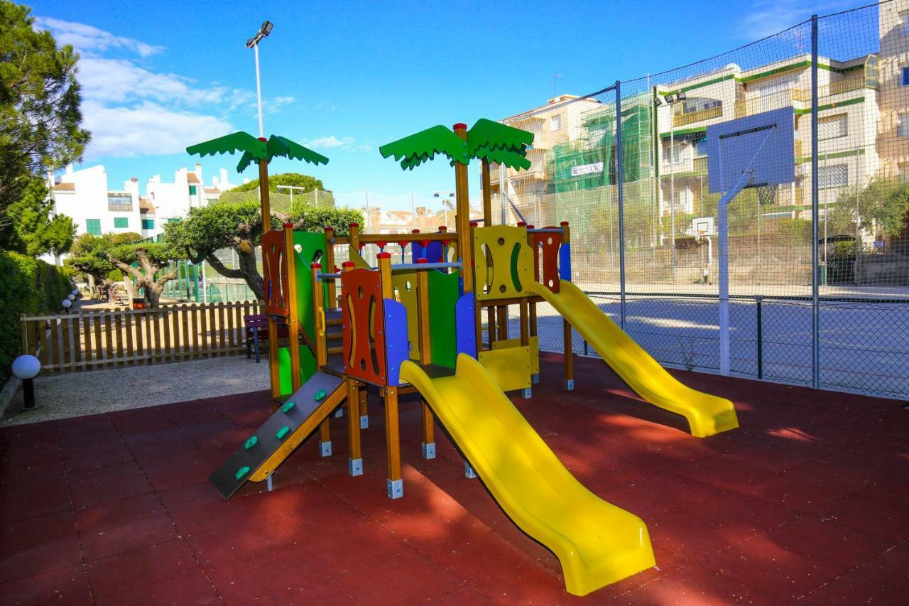 Galera Planet Costa Dorada Vila Cambrils Exterior foto