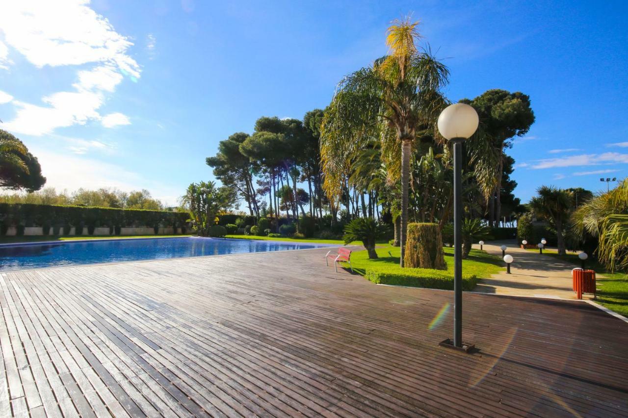 Galera Planet Costa Dorada Vila Cambrils Exterior foto